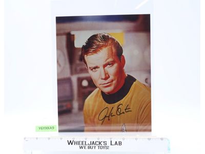 Captain Kirk Star Trek Original Series William Shatner AUTOGRAPHED 8x10 Picture