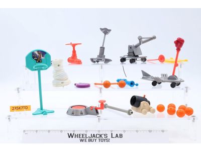 Lot of Various Accessories Space Jam Warner Brothers 1996 Action Figure