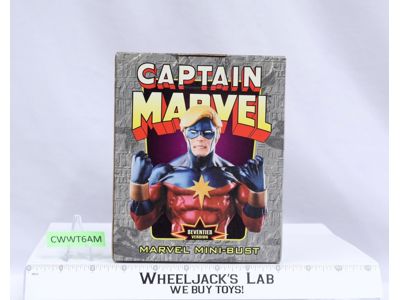 Captain Marvel 70s Version Marvel Mini-Bust 2002 Bowen Designs 1894/3500