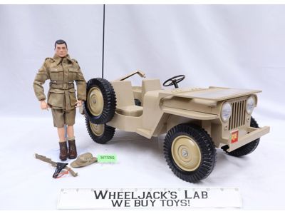 Desert Patrol Adventure Jeep USA W ANTENNA W/ Driver GI Joe 1971 Vintage