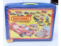 Lot of 26 Miscellaneous Cars/Trucks/Vehicle W/ Carry Case Yatming Bedford