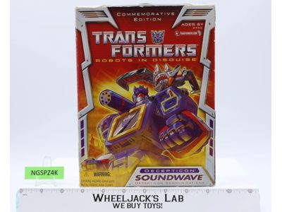 Soundwave 100% Complete Transformers Commemorative Reissue RID 2006 Hasbro