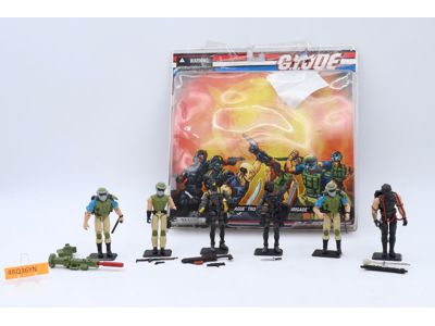 Plague Troopers vs Steel Brigade GI Joe 2006 Hasbro Action Figure Set