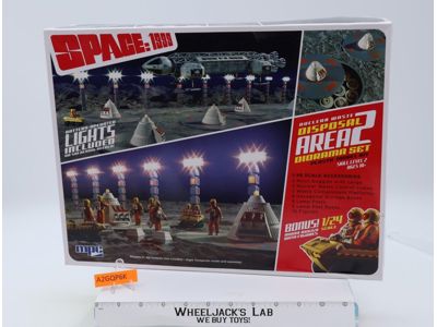 Space: 1999 Nuclear Waste Disposal Area 2 Diorama Plastic Set NEW MIB