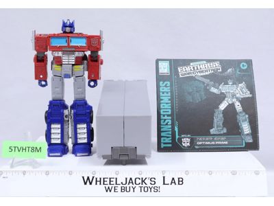 Optimus Prime 100% Complete Transformers Earthrise WFC 2020 Hasbro Figure