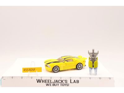 Bumblebee 100% Complete Transformers Generations Thrilling 30 2014 Hasbro Figure