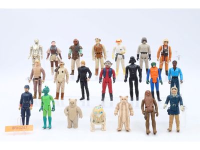 Lot of 21 Star Wars 1970s-1980s Kenner Vintage Action Figures