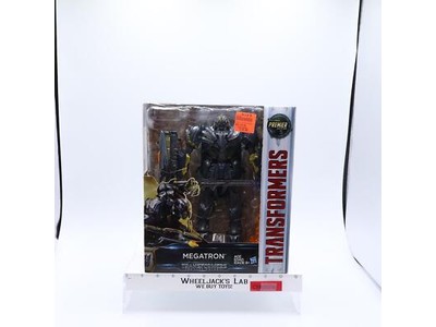 Megatron The Last Knight Premier Edition Leader Class Transformers 2016 MISB