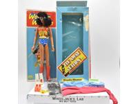Wonder Woman 100% Complete Fly Away Action DC Comics 1976 Mego 12" Action Figure