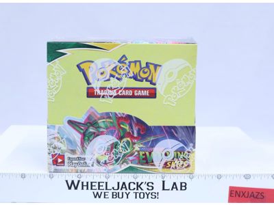 Evolving Skies Booster Box of 36 Sword & Shield 2021 Pokémon NEW SEALED