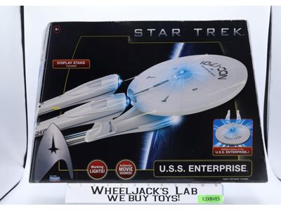 U.S.S. Enterprise Star Trek 2009 Playmates Action Figure Vehicle SEALED NEW MISB