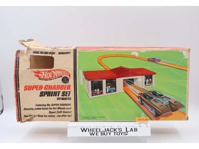 Super Charger Sprint Set Hot Wheels 1968 Mattel Toy Car Playset