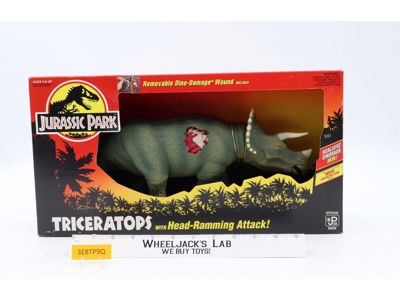 Triceratops W/Head Ramming Attack Jurassic Park 1993 Kenner NEW MISB SEALED