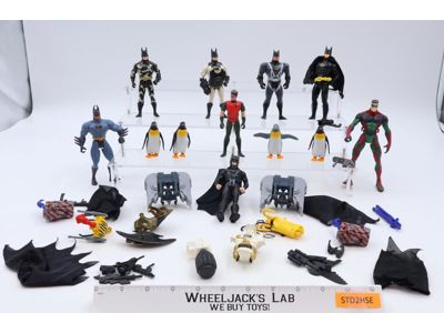 Lot of 12 Batman DC Superheroes Villains ToyBiz Kenner Figures + Accessories
