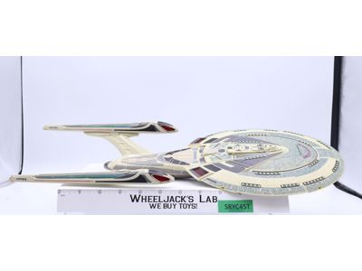 USS Enterprise NCC-1701-E Star Trek Starship Legends 2005 Diamond Toys Vehicle