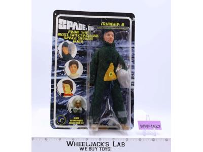 Number 8 Series 3 MOC 8" Space 1999 Classic TV Toys 2005 Action Figure