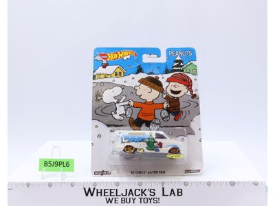 '85 Chevy Astro Van HotWheels Peanuts 2016 Mattel NEW SEALED