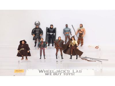 Lot of 8 Figures + Accessories Robin Hood Prince of Thieves 1990s Kenner Vintage