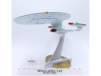 Starship Enterprise NCC-1701-D Star Trek The Next Generation 1994 Playmates