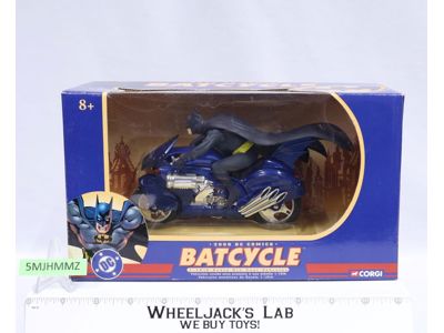 2000 Batcycle Die-Cast DC Comics Batman 2004 Corgi 1:16 Scale NEW MIB
