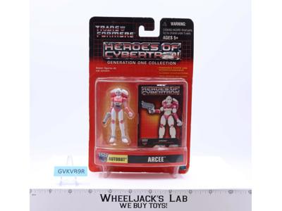 Arcee MOSC NEW Heroes of Cybertron HOC Transformers Hasbro 2001 Action Figure
