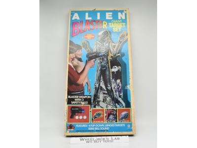 Alien Blaster Giant Target Set WITH GUN! 32 Inches 1979 Vintage HG Toys