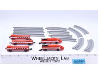 Lot of 5 Train Cars W/ 11 Tracks Pieces 1988-89 Vintage Galoob Micro Machines