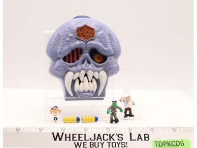 Doom Zones Skull Dungeon 100% Complete 1992 Mighty Max Bluebird Toys Vintage Set