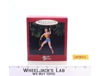 Wonder Woman Hallmark Keepsake Ornament 1996 DC Comics Collectibles