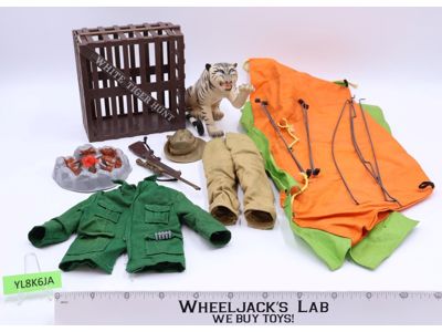 White Tiger Hunt GI Joe Adventure Team 1970 Vintage 12" Accessory Set
