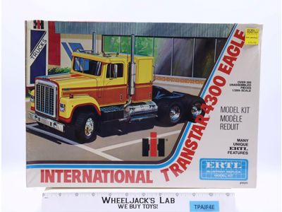 #8025 International Transtar 4300 Eagle ERTL 1:25 Model Kit NEW SEALED