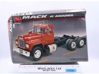 #6129 Mack R Model AMT 1:25 Scale Model Kit NEW