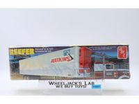 #1421 Reefer Fruehauf 40 Foot Refrigerator Van AMT 1:24 Scale Model Kit SEALED