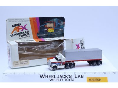 #1157 AFX Aurora 18 Wheeler Peterbilt w/ Truck Team Trailer Vintage Toy Car