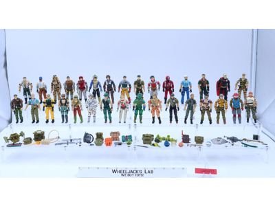 Lot of 32 GI Joe Action Figures + Accessories Hasbro 1980s - 1990s Vintage