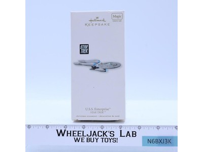 U.S.S. Enterprise Star Trek 2010 Hallmark Keepsake Magic Ornament