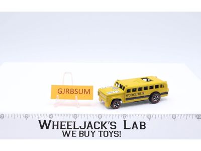 The Heavyweights S'Cool Bus Yellow Enamel 1971 Hot Wheels Mattel Vintage RL