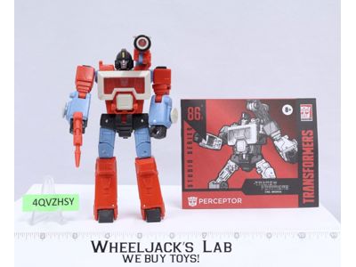 Perceptor 86-11 100% Complete Transformers Studio Series 2022 Hasbro Figure
