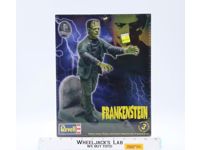 Frankenstein Universal Monsters 2009 Revell 1:8 Scale Plastic Model Kit SEALED