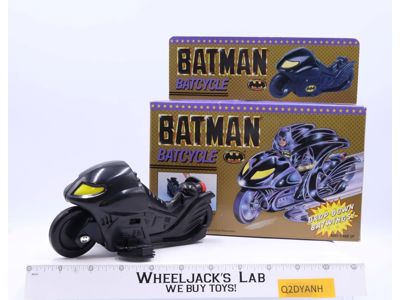 Batcycle DC Comics Batman 1990 Toy Biz Action Figure Vehicle NR MINT