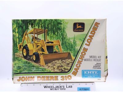 #8015 John Deere 310 Backhoe Loader ERTL 1:25 Model Kit NEW