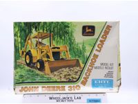 #8015 John Deere 310 Backhoe Loader ERTL 1:25 Model Kit NEW