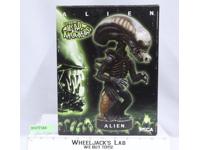 Alien Extreme Head Knockers 2004 NECA 8" Resin Bobble Head
