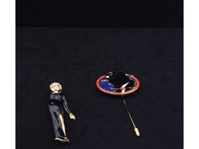 Lot of 2 Dick Tracy Character Pins Breathless Mahoney & Dick Tracy 1990 Disney