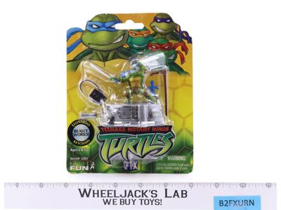 Leonardo Keychain TMNT 2003 Basic Fun Action Figure #1201 NEW MOSC SEALED