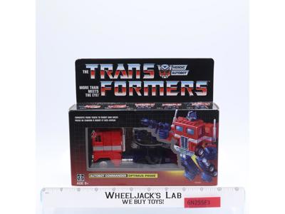 Optimus Prime Transformers Walmart Exclusive 2018 Hasbro Figure NEW SEALED