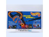 Volcano Blowout Set Hot Wheels 1997 Mattel Toy Car Playset NEW SEALED