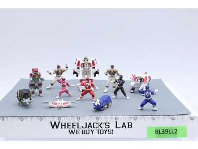 LOT of 12 Micro Mini Machines Power Rangers 1990's Bandai Figures Party Favors