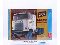 #T553 Mack Cruise Liner Schlitz AMT 1:25 Scale Model Kit NEW SEALED