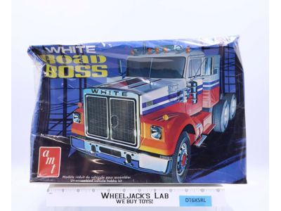 #T-527 White Road Boss AMT 1:25 Scale Model Kit NEW SEALED